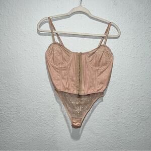 Mina Lisa Clip Dot Bustier & High Rise Panty Set